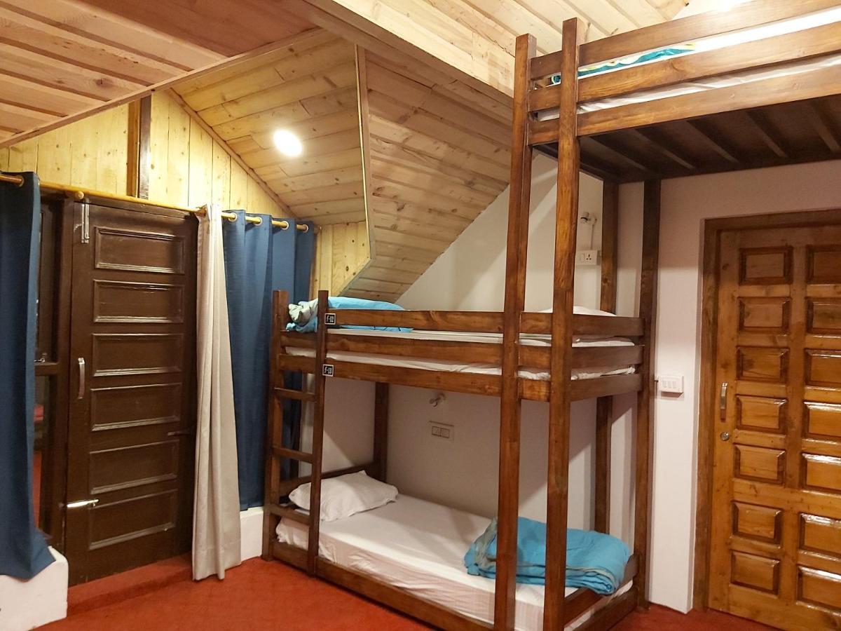 Utopia Hostels Dharamkot Mcleodganj Dharamshala Extérieur photo