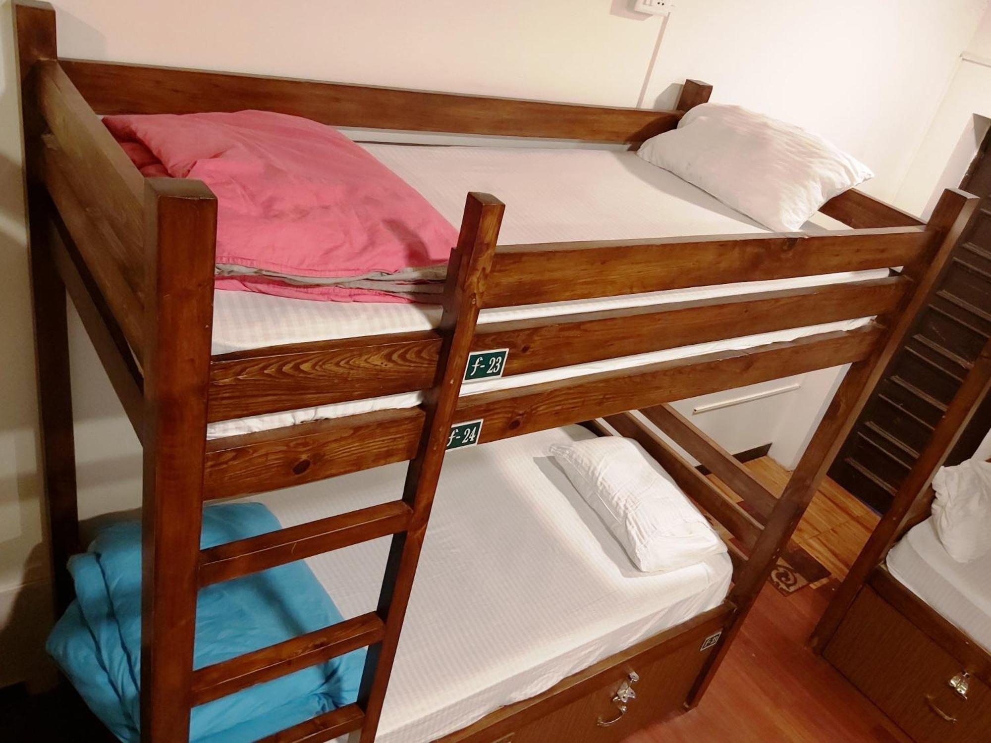 Utopia Hostels Dharamkot Mcleodganj Dharamshala Extérieur photo