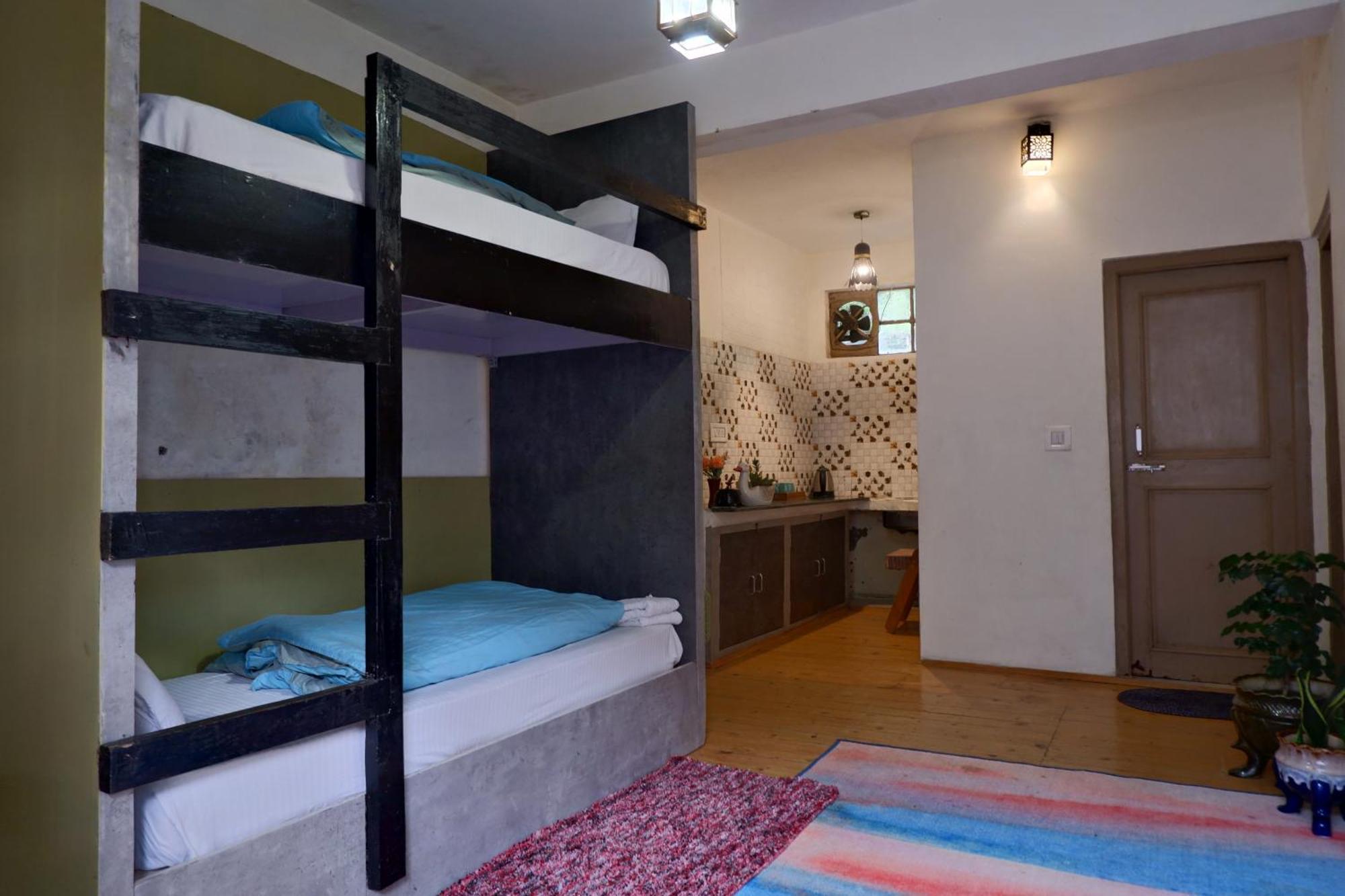 Utopia Hostels Dharamkot Mcleodganj Dharamshala Extérieur photo